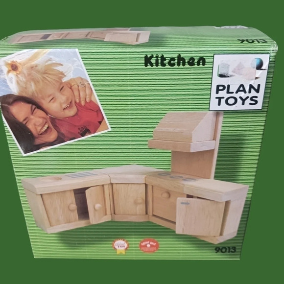 Plan toys miniature dollhouse furniture wood kitchen set - Picture 3 of 6